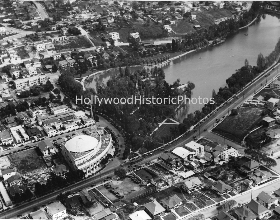 Echo Park Lake 1924 Angelus Temple WM.jpg